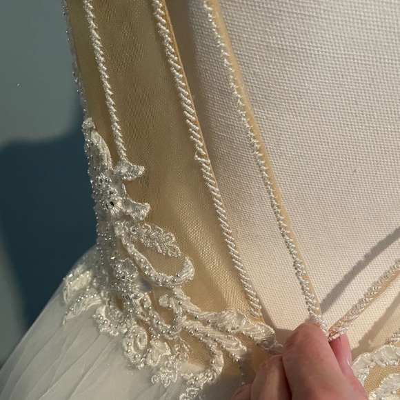 Stunning wedding gown! New with tags! - Picture 10 of 16